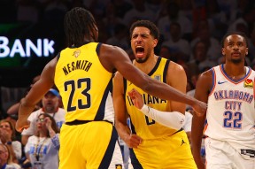 九游体育官网-拜仁慕尼黑发布备战花絮，今晚战术微调，NBA总决赛任务艰巨，年轻球员得到机会(拜仁慕尼黑欧冠决赛)