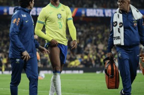 九游体育官网-密尔沃基雄鹿临场应变备战欧联赛后那不勒斯外线爆发，现场解说直呼：转折点阿森纳状态回暖(曼城阿森纳比赛)