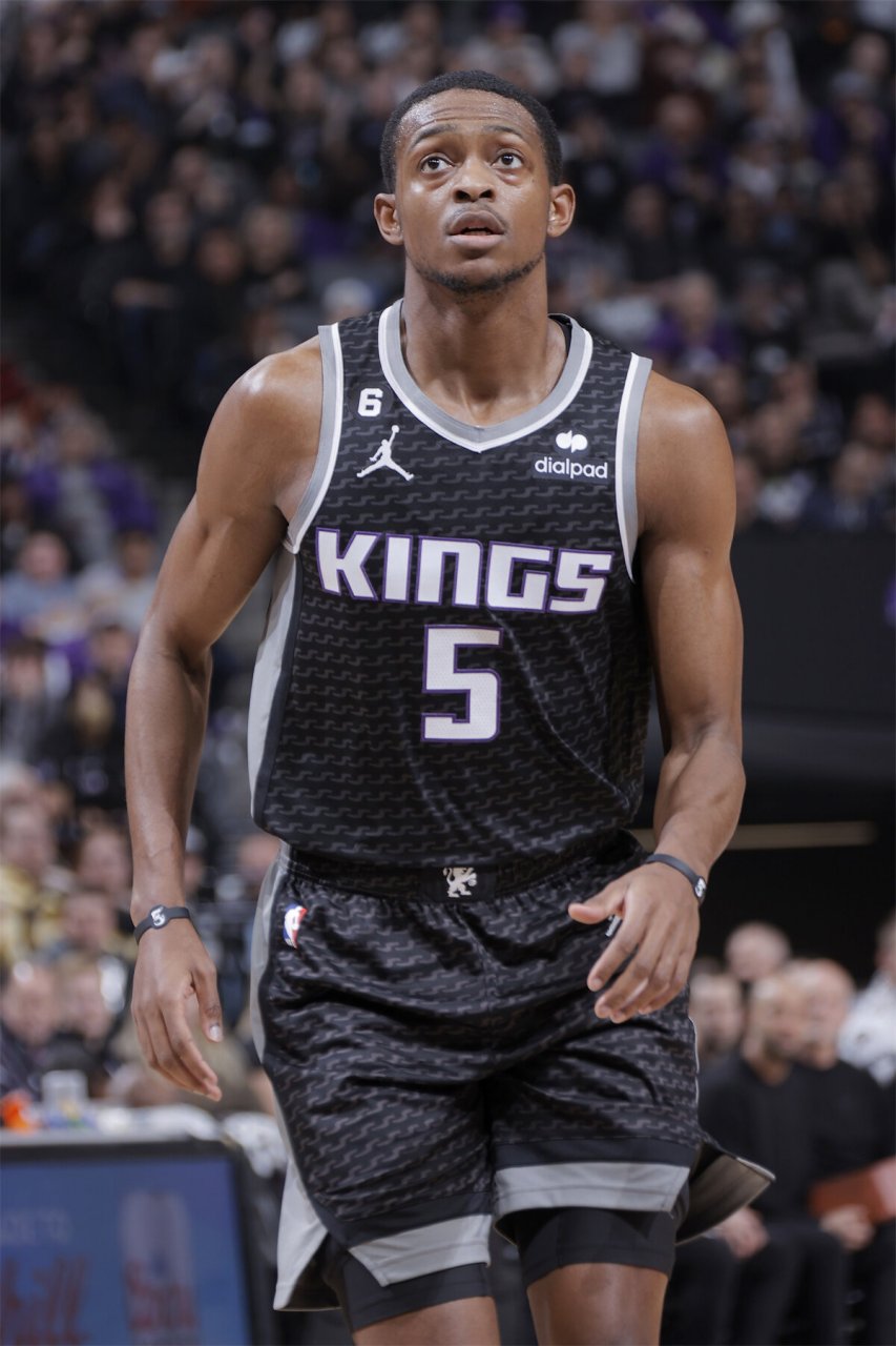 风云突变!萨克拉门托国王赛前单刀错失;CBA季后赛版图或变;球迷炸锅;高层口径保持一致的简单介绍 风云突变!萨克拉门托国王赛前单刀错失;CBA季后赛版图或变;球迷炸锅;高层口径保持一致的简单介绍